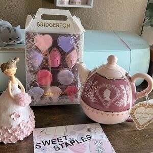 🎀Netflix Bridgerton Bundle Teapot set & Make-up Sponges All Brand New🎀
